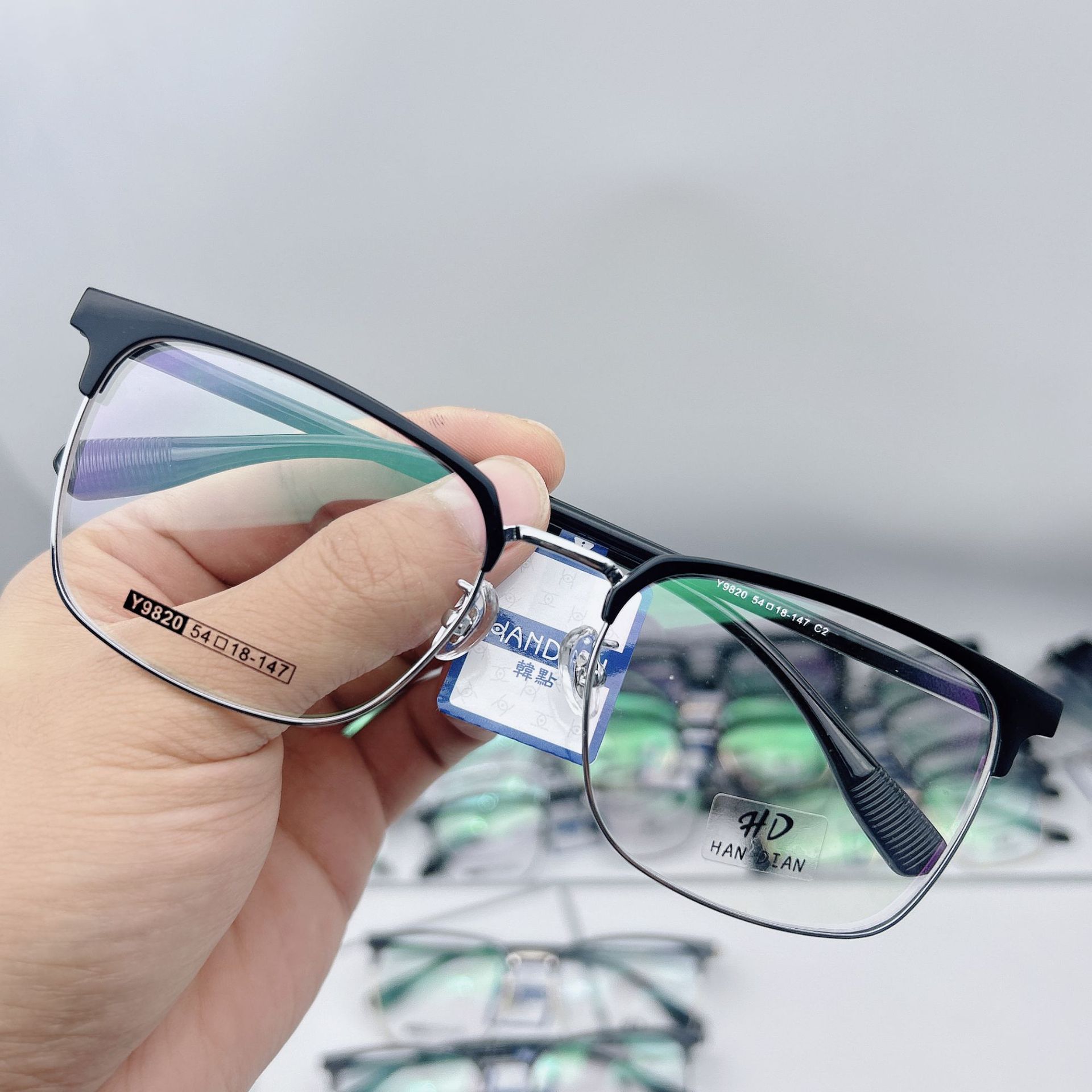高端半钛纯钛商务TR90塑钢板材超轻近视眼镜框透明眉毛眼镜架批发