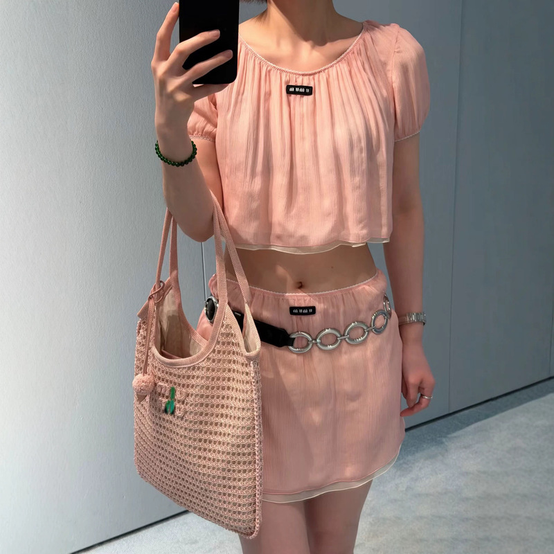 High-End Version of m's Pink Puff-Sleeve Loose-Fitting, Age-Reducing, Slimming Short-Sleeve Top and Lightweight Crepe Skirt Set High-End Version of m's Pink Puff-Sleeve Loose-Fitting, Age-Reducing, Slimming Short-Sleeve Top and Lightweight Crepe Skirt Set