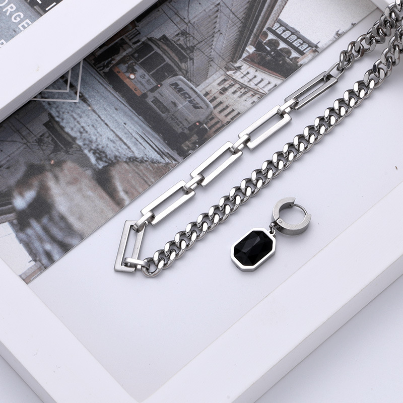 Collana con pendente a croce da donna in acciaio inox_voghion.com