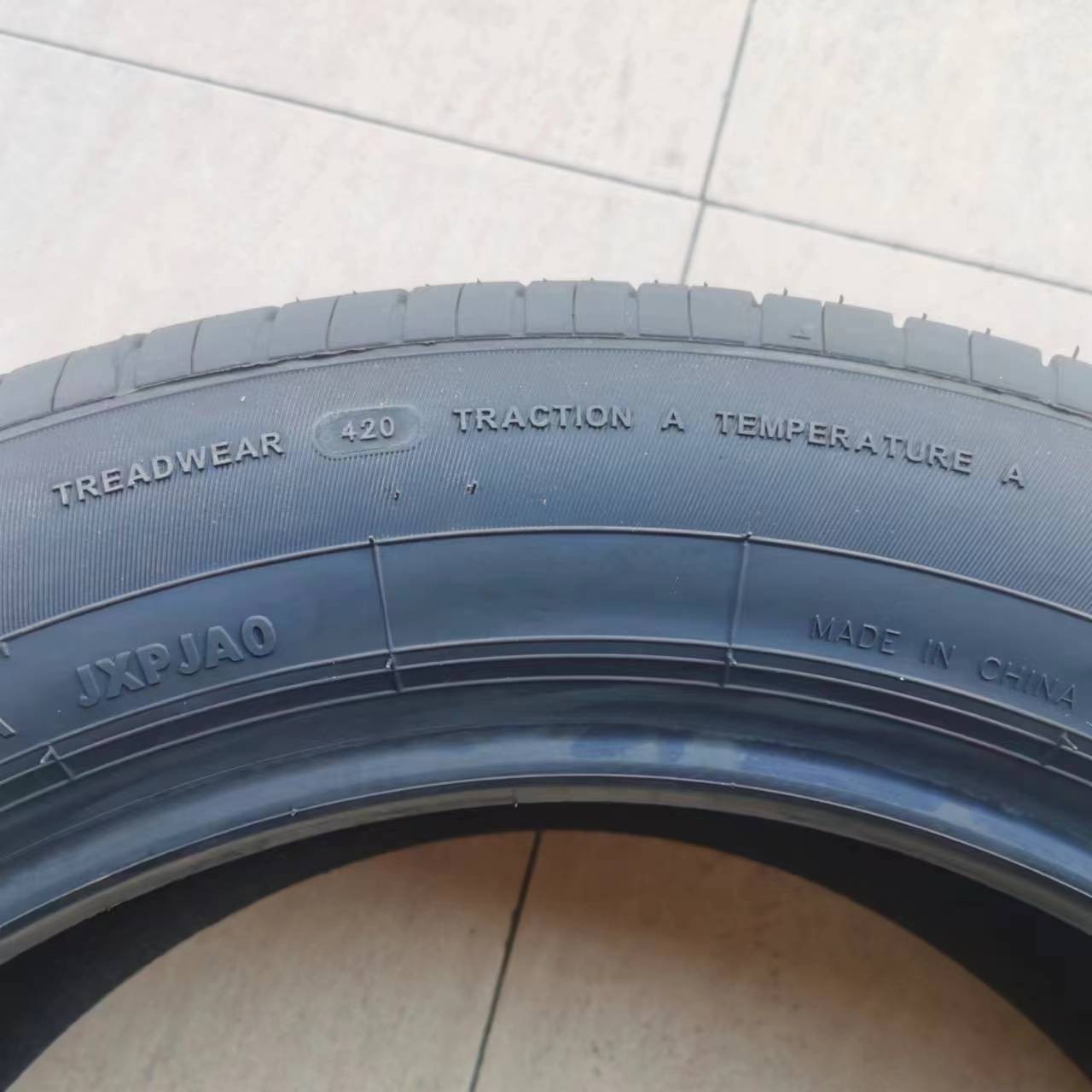 Giti Tire 215/55R17 94V 228V1 Byd Qin/Song Geely Borui Passat Camry