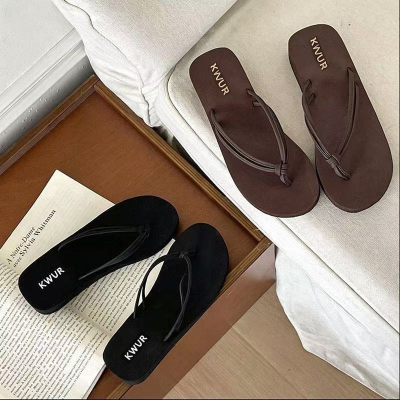 2026 Korean Version Double-Strap Thick-Soled Non-Slip Flip-Flops for Women, Outdoor Sandals, Beach Flip-Flops Wholesale 2026 Korean Version Double-Strap Thick-Soled Non-Slip Flip-Flops for Women, Outdoor Sandals, Beach Flip-Flops Wholesale