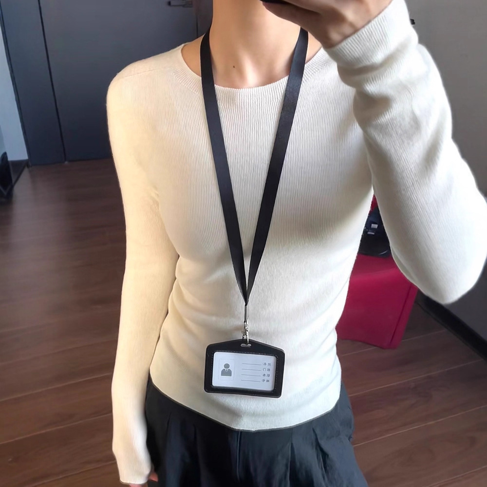 白色修身圆领羊毛打底衫女秋冬显瘦内搭可外穿毛衣正肩针织衫上衣