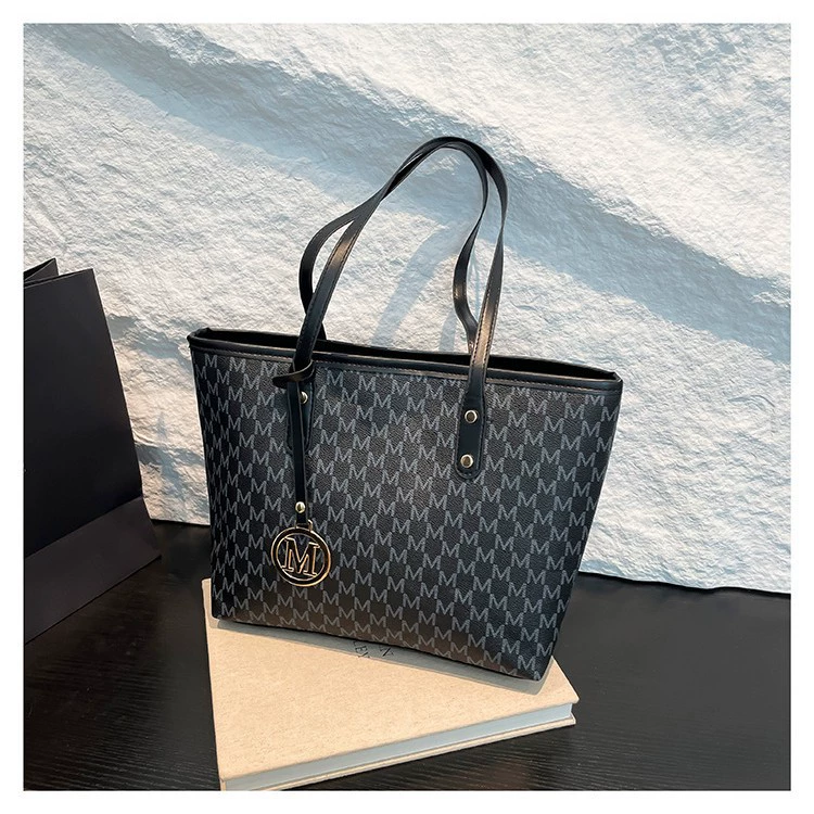 One-Shoulder Summer Shoulder Bag, Capacious Tote, High-Quality Style, 4 Colors