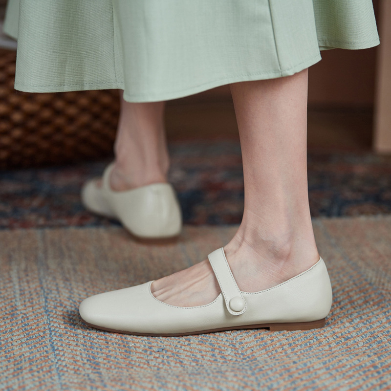Retro red Mary Jane shoes square toe low-cut flat