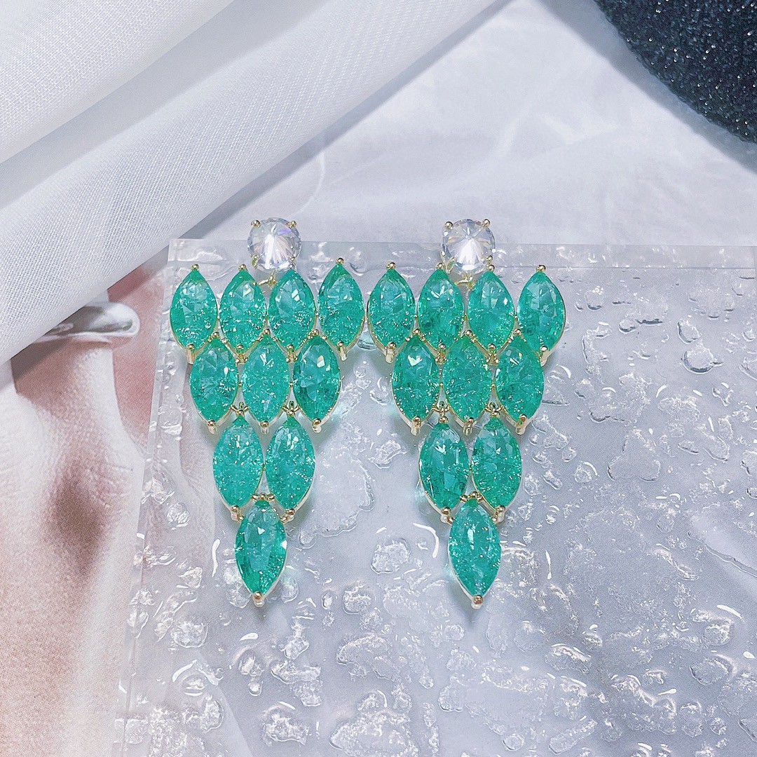 fashionable trend geometric triangle