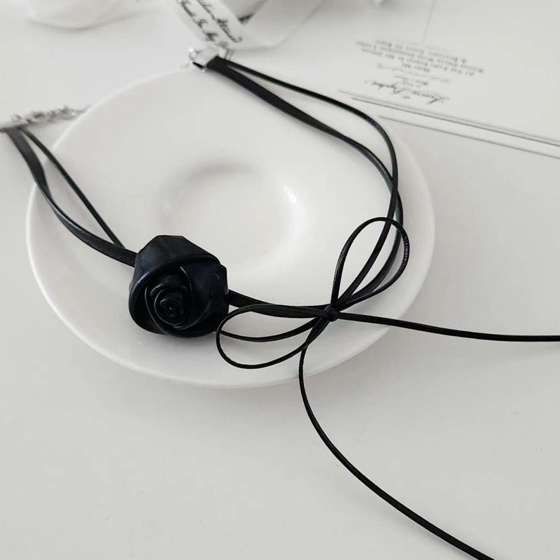 1#블랙 플라워 목걸이