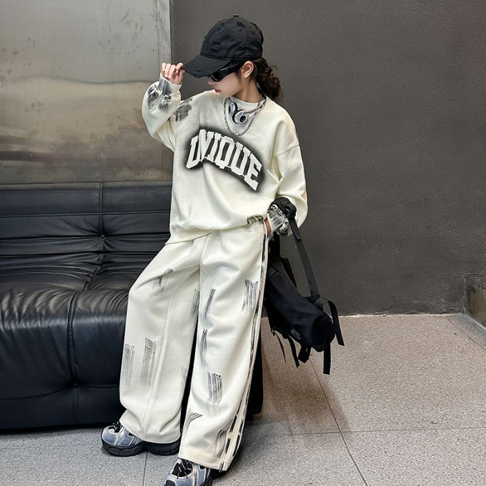 Traje deportivo para niñas 2024 nueva ropa de otoño para niños estilo occidental moda casual traje de dos piezas primavera y otoño niñas celebridades de Internet