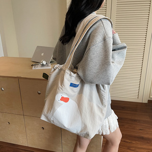 ����������Ů�ɐ�С�������������μ��Ůins�Lͨ�ڰ��n�淫����