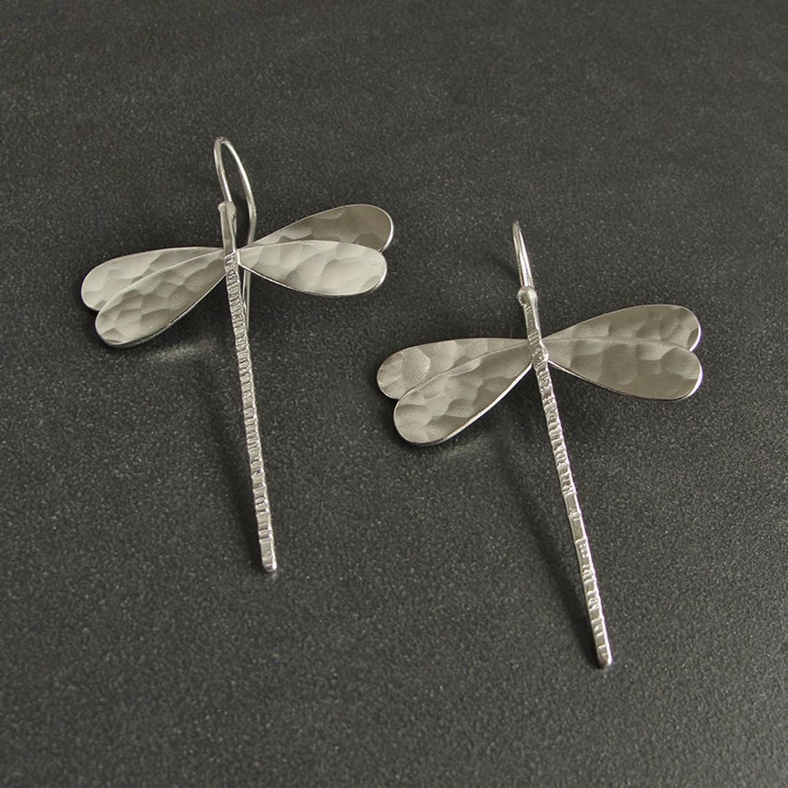 Daily Occasion Alloy Material Dragonfly Pattern 1 Pair Fashion Dragonfly Alloy Plating Women's Drop Earrings