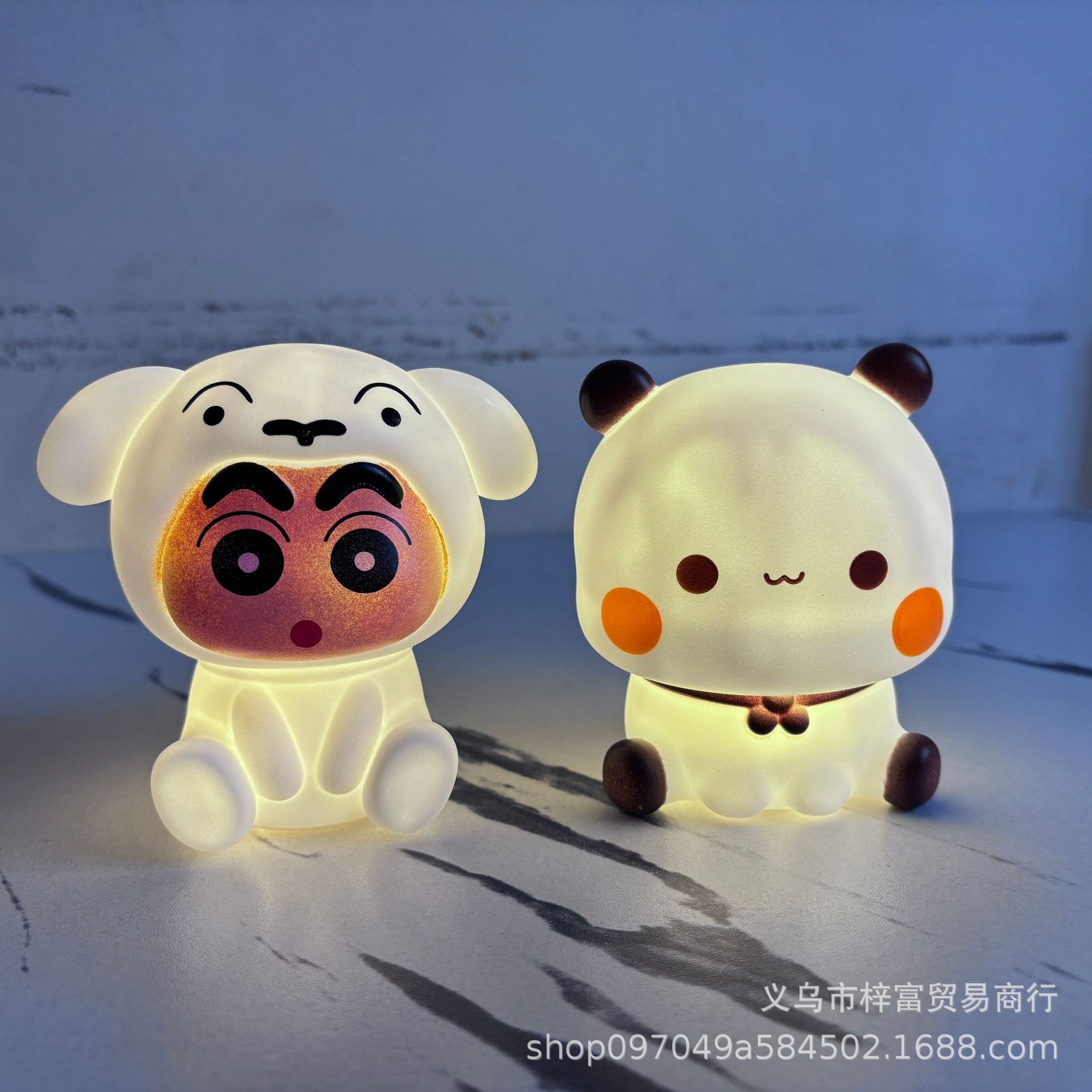 Lámpara de noche junto a la cama Crayon Shin-chan & Little Bear Children's Sleep Sleep Night Light Light Creative Silicone Pat Light