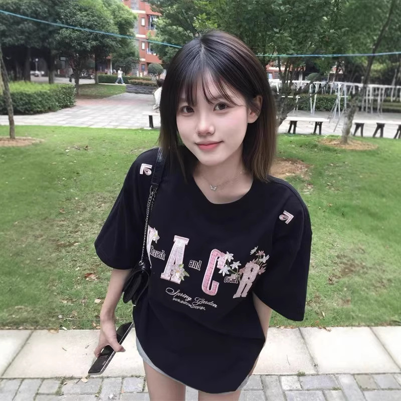 2026春夏新款女装彩色刺绣字母T恤花园风宽松圆领短袖上衣女纯棉