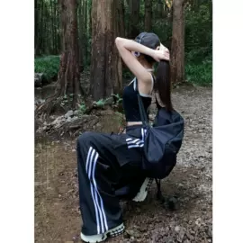 休闲裤;女式T恤;连衣裙