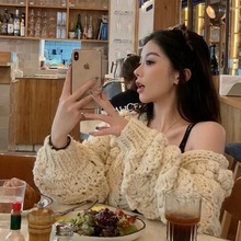 2023秋冬慵懒风手工立体小球粗棒针大麻花宽松针织开衫厚毛衣外套