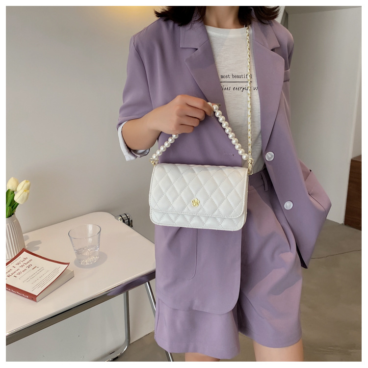 Fashion Pearl Chain Rhombus Embroidery Thread Messenger Small Square Bag Wholesale display picture 37