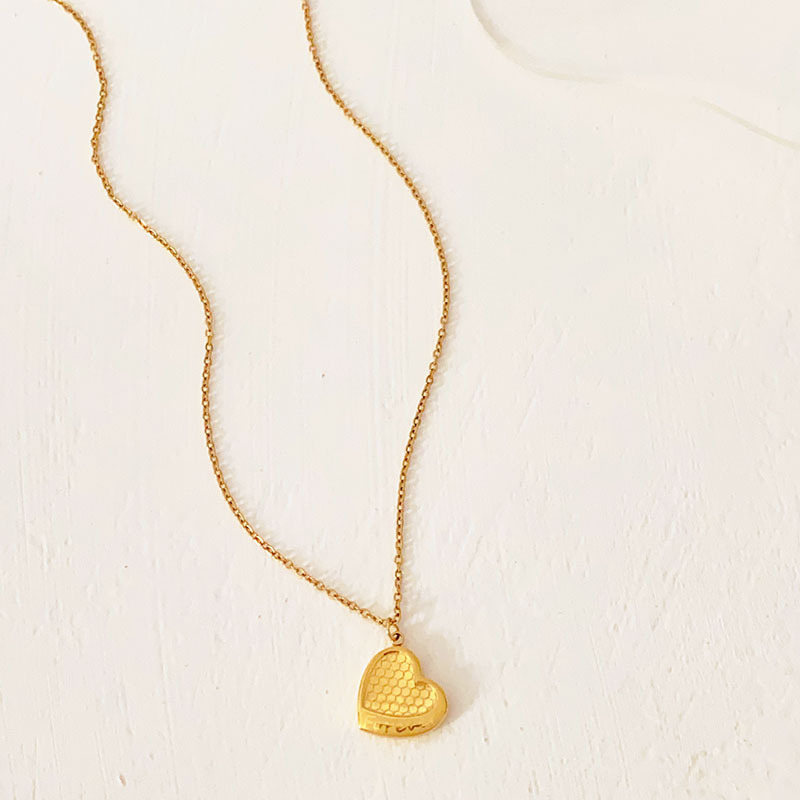 Titanium Steel Material Heart Shape Pattern Women's Gender Plating, Inlay Design Casual Simple Style Heart Shape Titanium Steel Plating Inlay Shell Necklace