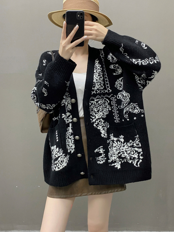 波西米亚风情~软糯山羊绒开衫女V领宽松图案提花秋冬针织毛衣外套|undefined