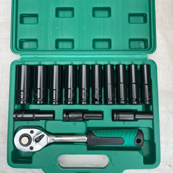 Pneumatic extension sleeve 14-piece set 1/2 auto repair big fly Ratchet combination maintenance tool