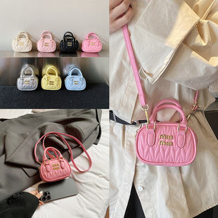 �nϵС���OӋ�ް�����2026�����¿�Ů������б������|��ɫС����
