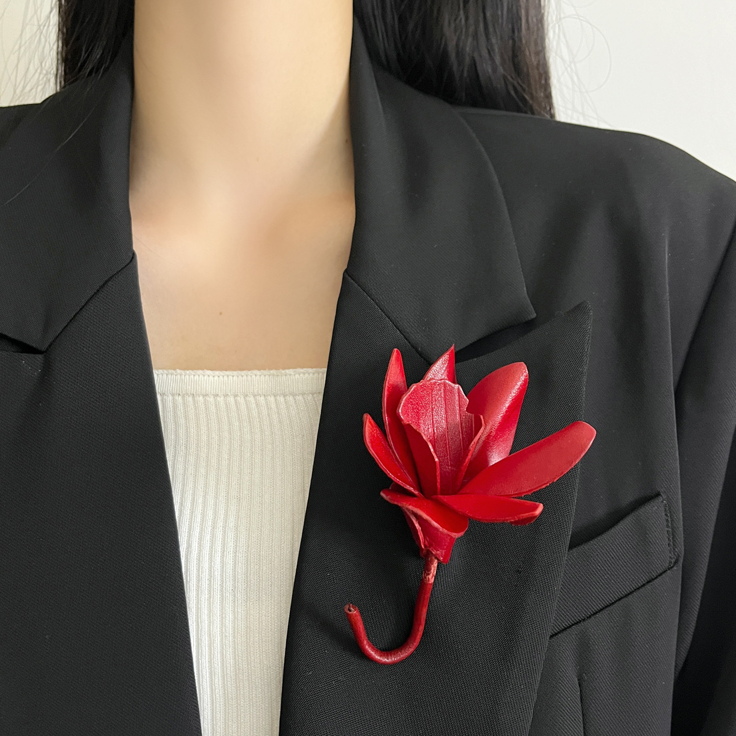 Niche Unisex Handmade Leather Flower Brooch with Suit Dress Classy Corsage Fashionable and Exquisite Brooch
