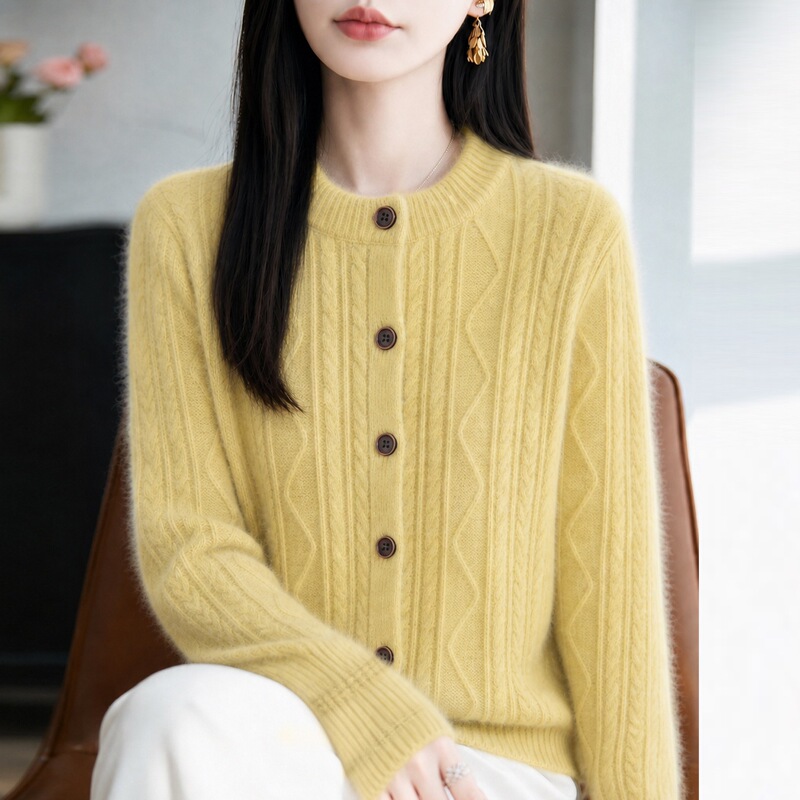 2026 Spring and Autumn New Collection: Women's Round Neck Knit Cardigan, a Popular and Stylish Outerwear Piece for Work and Casual Wear 2026 Spring and Autumn New Collection: Women's Round Neck Knit Cardigan, a Popular and Stylish Outerwear Piece for Work and Casual Wear
