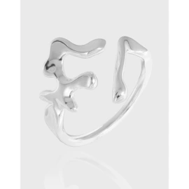 戒指;耳钉;项链