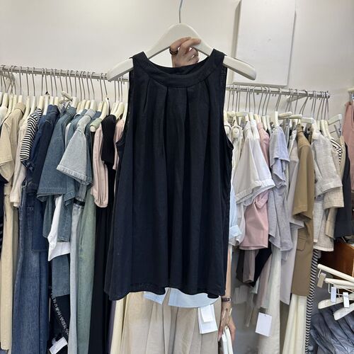 Shirt with 13 Rows, Summer 2025, Korean Style, Loose Round Neck, Pleated, Commute, Slimming, Versatile, Off-the-Shoulder Backless Top