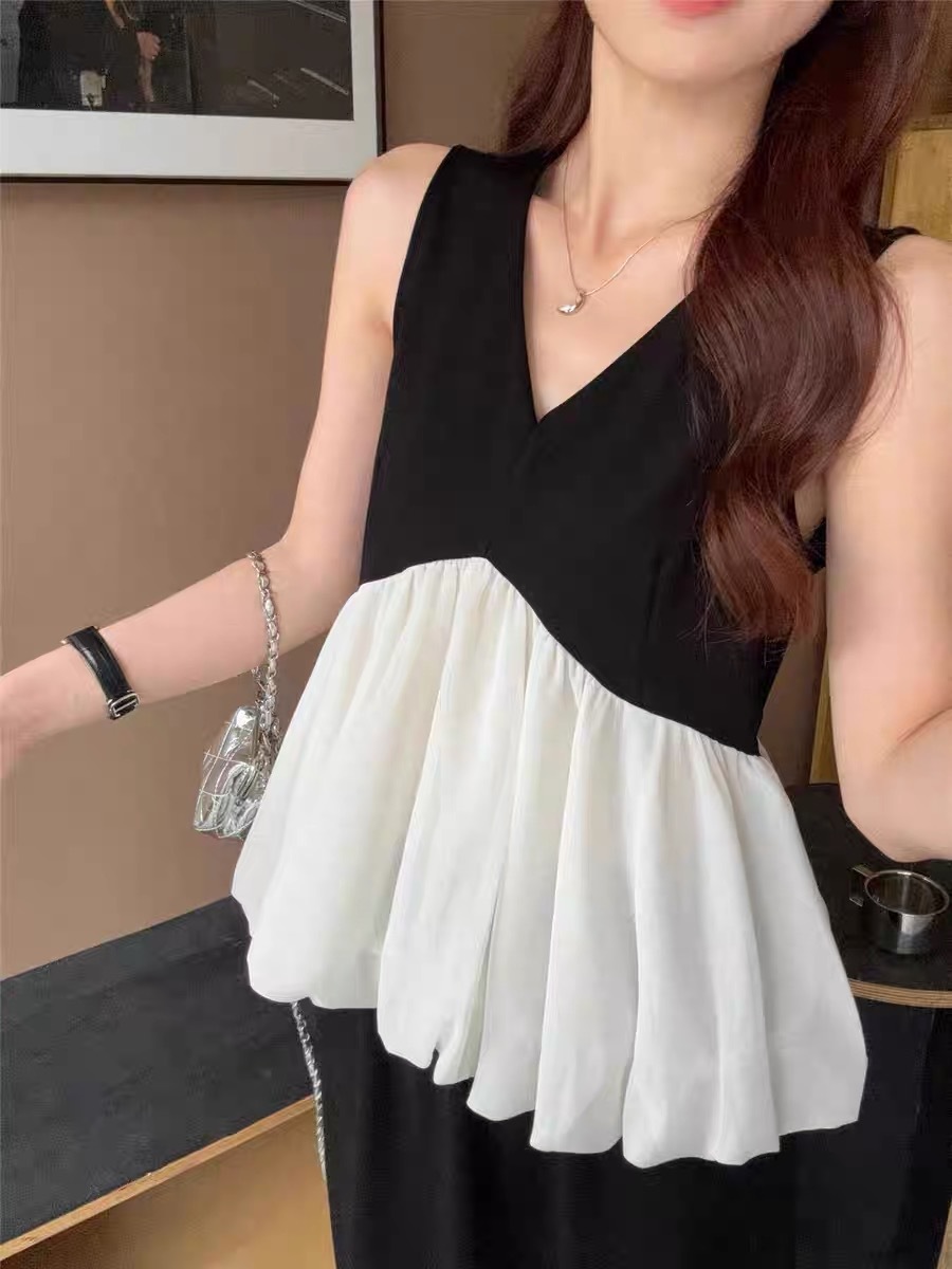 Bộ áo hai dây phối chân váy midi phong cách Hàn Quốc — đen chi tiết 2