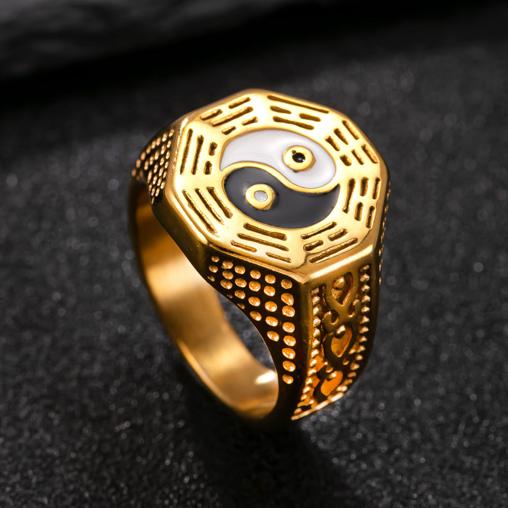 Anillo de acero inoxidable transfronterizo europeo y americano Cruz de fundición Anillo de hombre Hip Hop Retro Fabricante al por mayor de joyería de acero de titanio