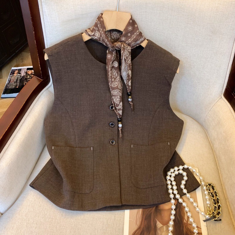 Guangzhou Thirteen Lines High-Quality Popular Item ~ Silk Scarf Coffee-Colored Vest for Women, Autumn Design Vest, French Suit Top Guangzhou Thirteen Lines High-Quality Popular Item ~ Silk Scarf Coffee-Colored Vest for Women, Autumn Design Vest, French Suit Top