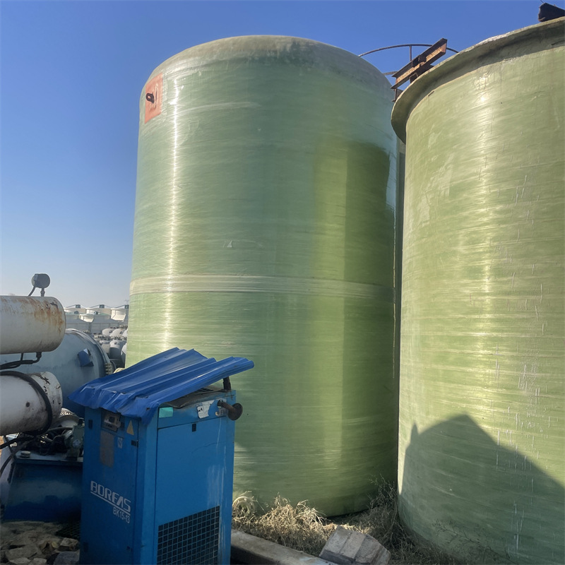 二手玻璃钢储罐  二手立式液体储存罐 工业储存罐