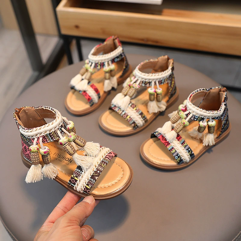 2023 летние новые сандалии для девочек, модная обувь принцессы, Детская римская обувь маленького и среднего размера в этническом стиле с кисточками и мягкой подошвой