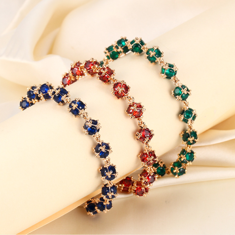Fashion Geometric Rhombus Copper Inlay Artificial Crystal Zircon Bracelets