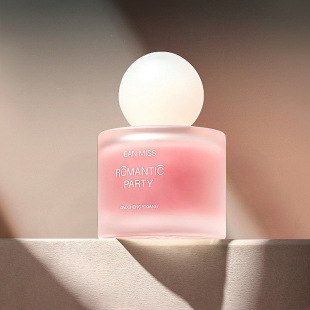 С��������Ʒ���ՙѻ�Ůʿ��ˮ������Ȼ�־õ���С��ƽ�r����ͬ��