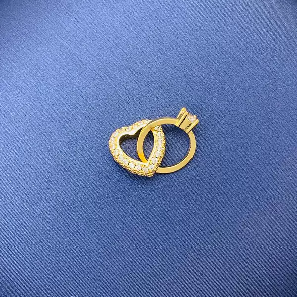 【009】 Love+diamond ring*golden color