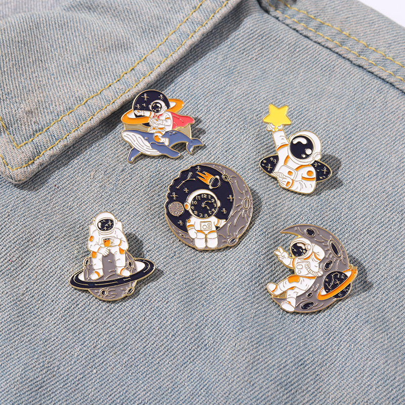 Fashion Style Fashion Pin Cartoon Character Alloy Stoving Varnish Unisex Brooches