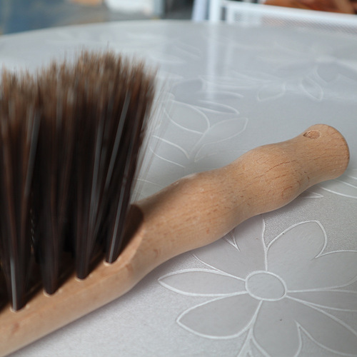Large solid wood soft bristle bed sweeping brush carpet sweeping bed long handle household bed brush dust brush beech wood