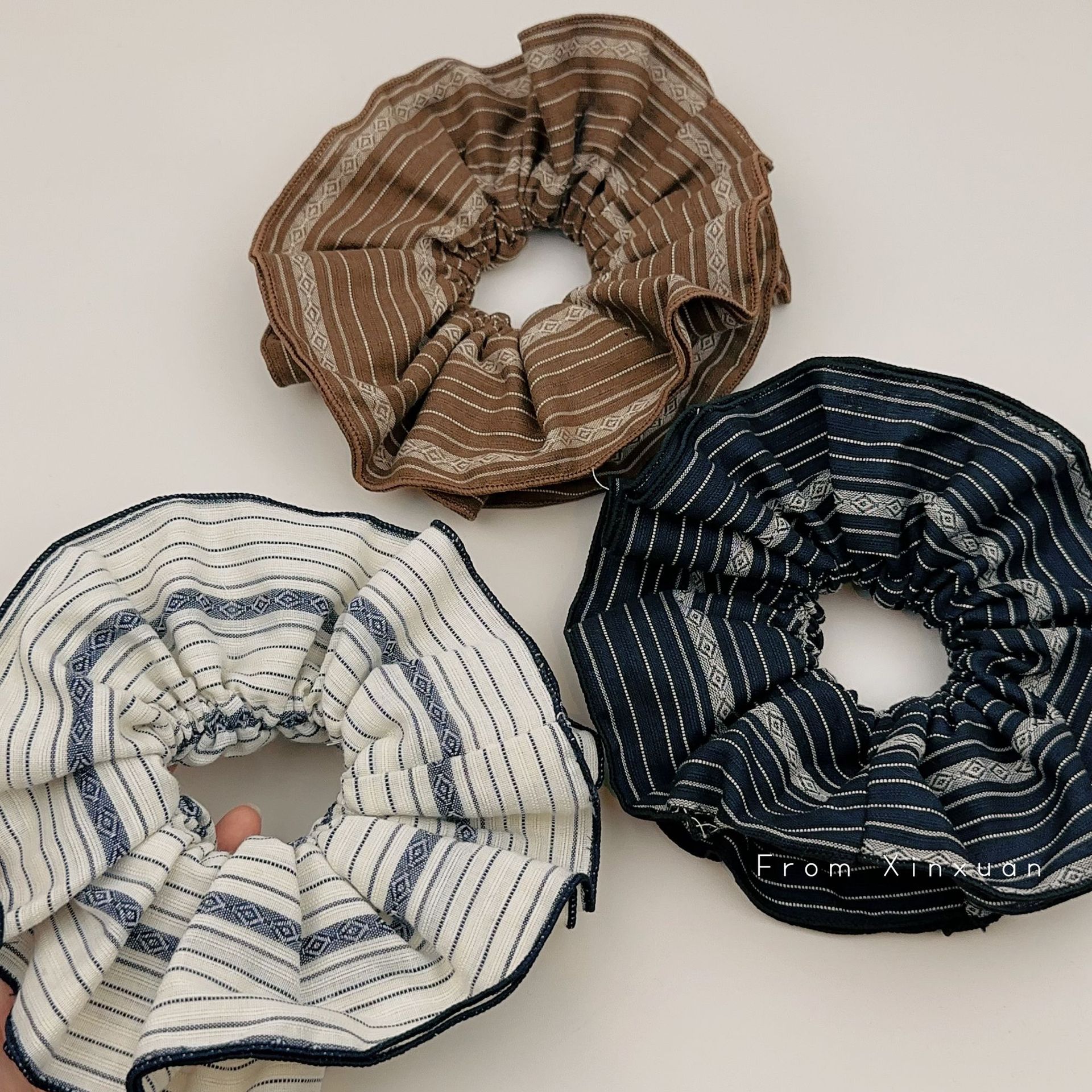 Elástico de cabelo em tecido às riscas estilo coreano para mulher_voghion.com