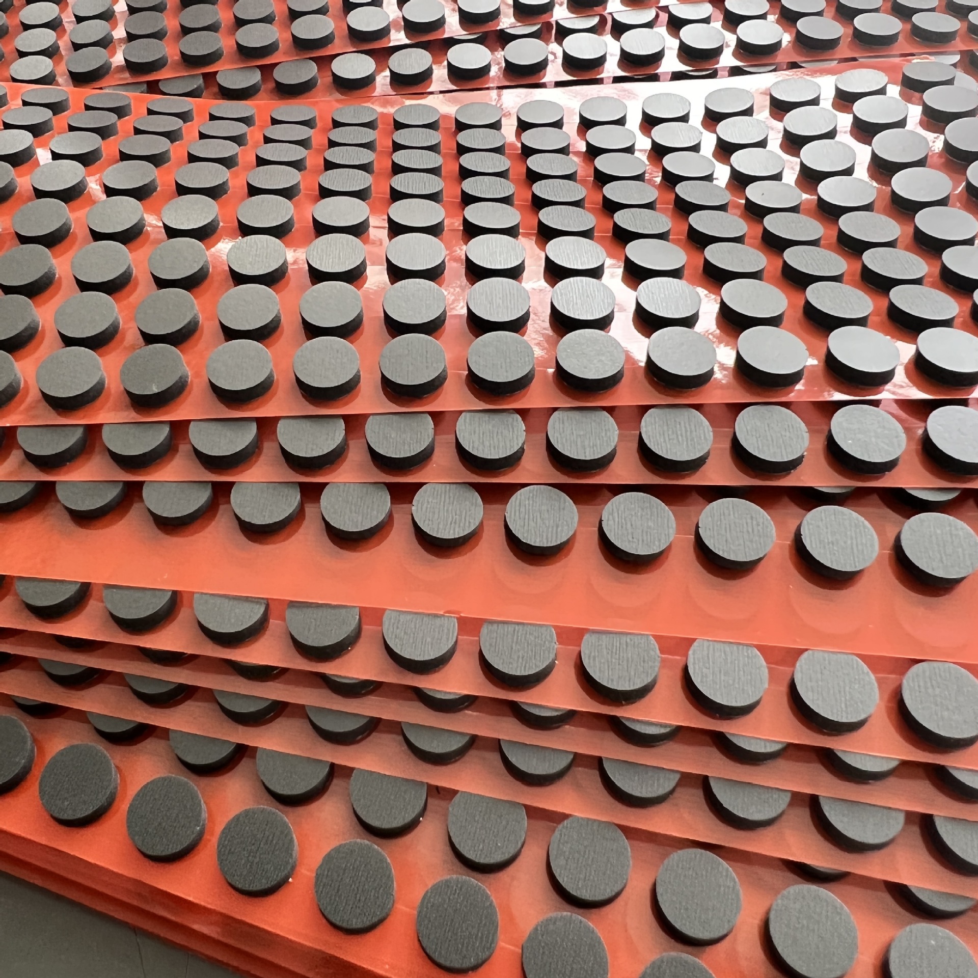 硅胶垫片发泡棉锂电池阻燃泡棉汽车密封棉高回弹填充胶带