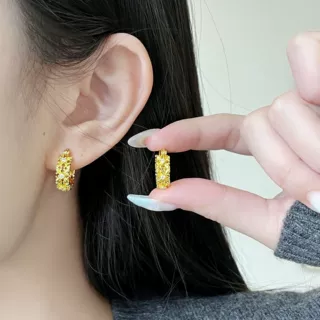 新款十字架微镶锆石耳扣女ins高级感精致百搭简约通勤耳环耳饰女