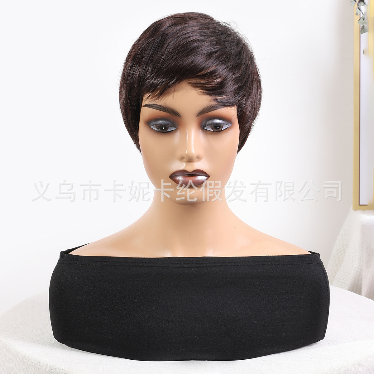 Estilo caliente para hombres y mujeres con el mismo estilo peluca corta cabeza Bobo nueva fibra química de seda de alta temperatura 2/33 peluca NK0027