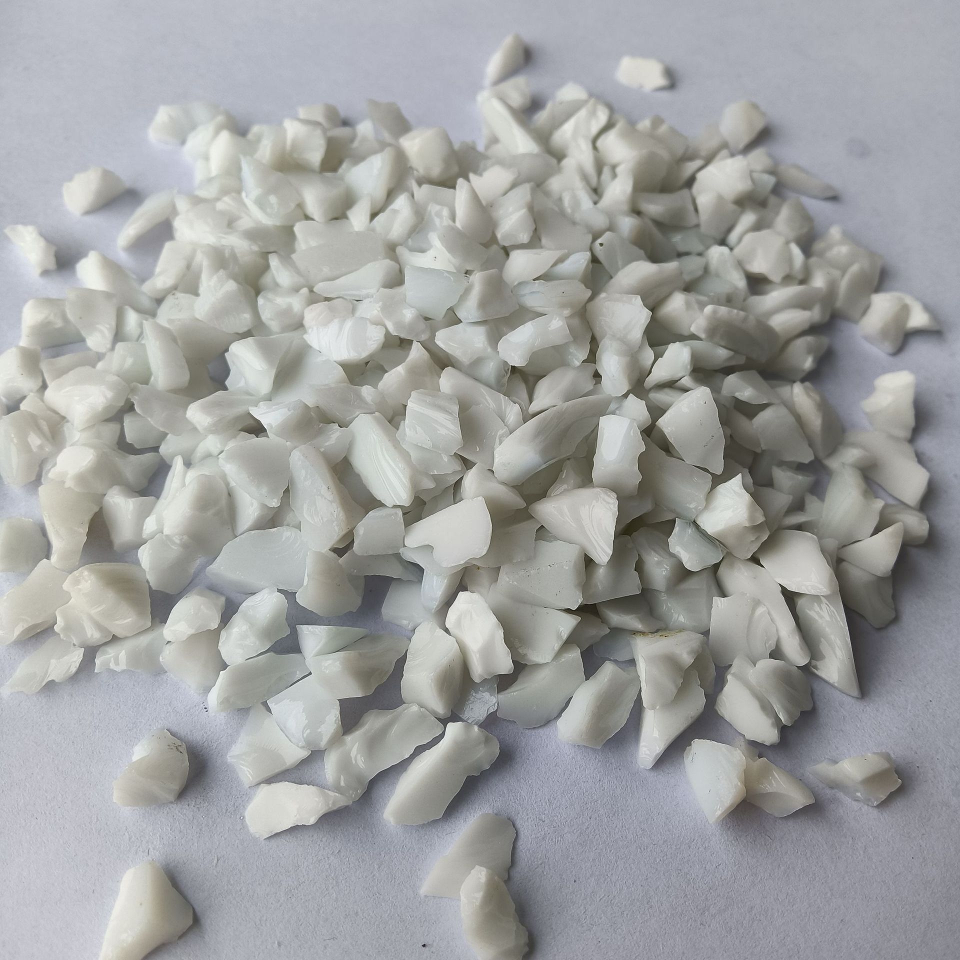 瓷白玻璃砂 水磨石用瓷白玻璃砂 地坪装饰骨料 工艺品白色玻璃砂