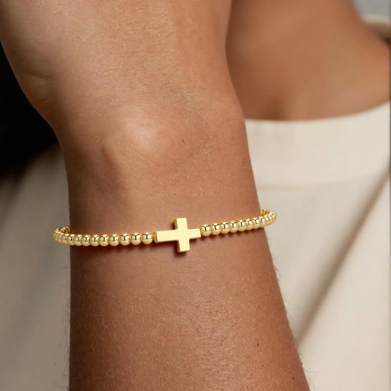 Bracciale incrociato con perline dorate, nodo a cuore e anelli geometrici, nuovo accessorio alla moda per le mani_voghion.com