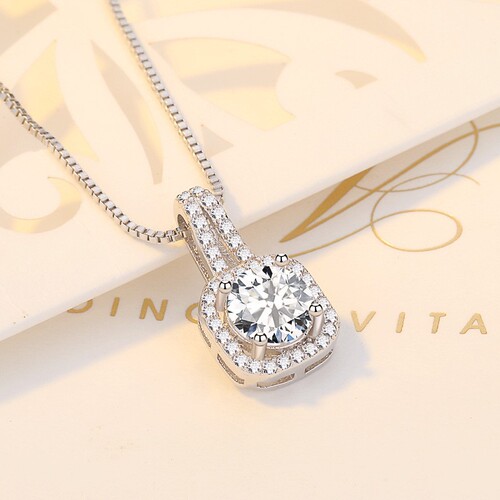 S925 sterling silver square diamond pendant necklace women's light luxury niche design clavicle chain  new versatile necklace