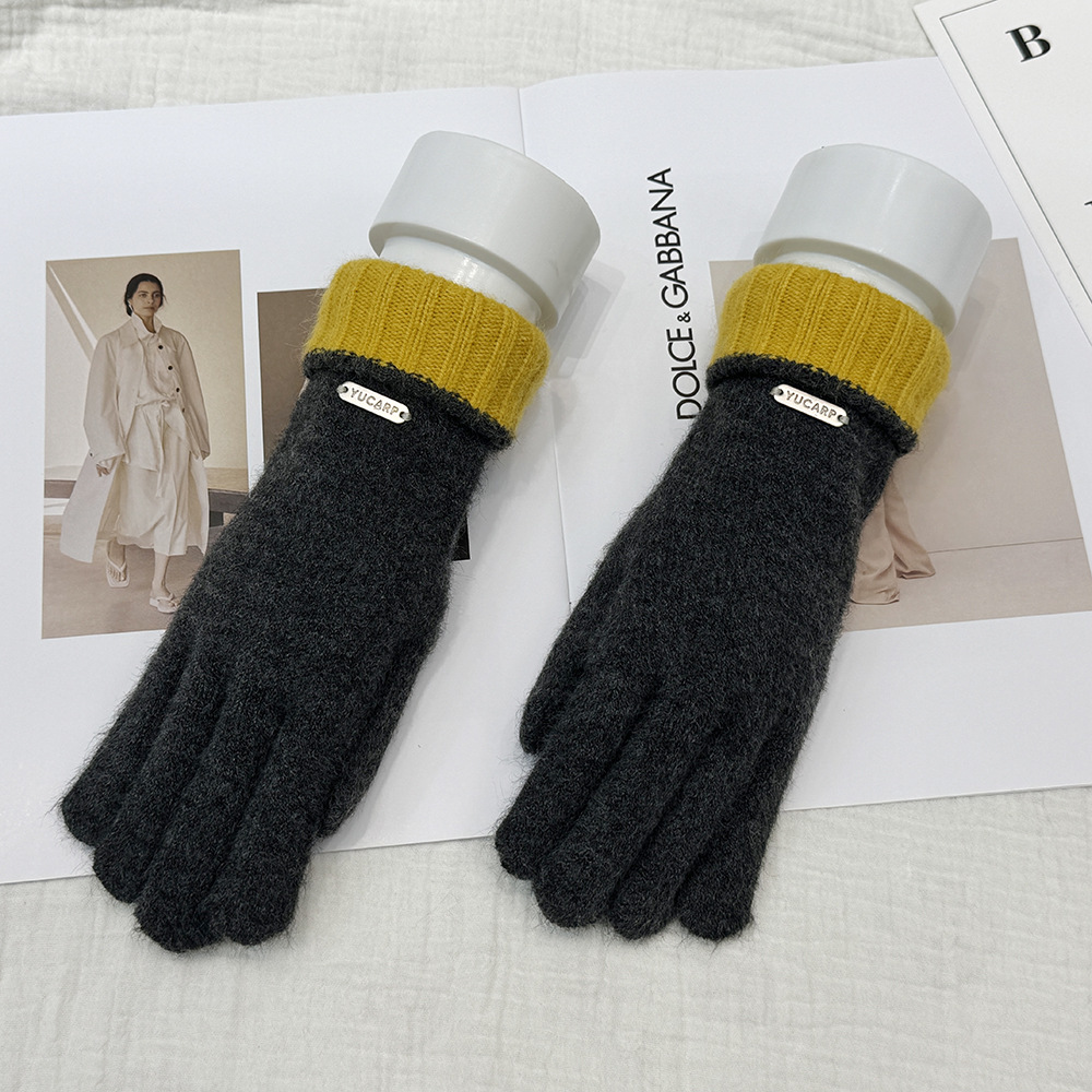 Otoño y invierno de color sólido nuevo guante de punto de moda con pantalla táctil al aire libre a prueba de viento y calor a prueba de frío de cinco dedos guantes largos