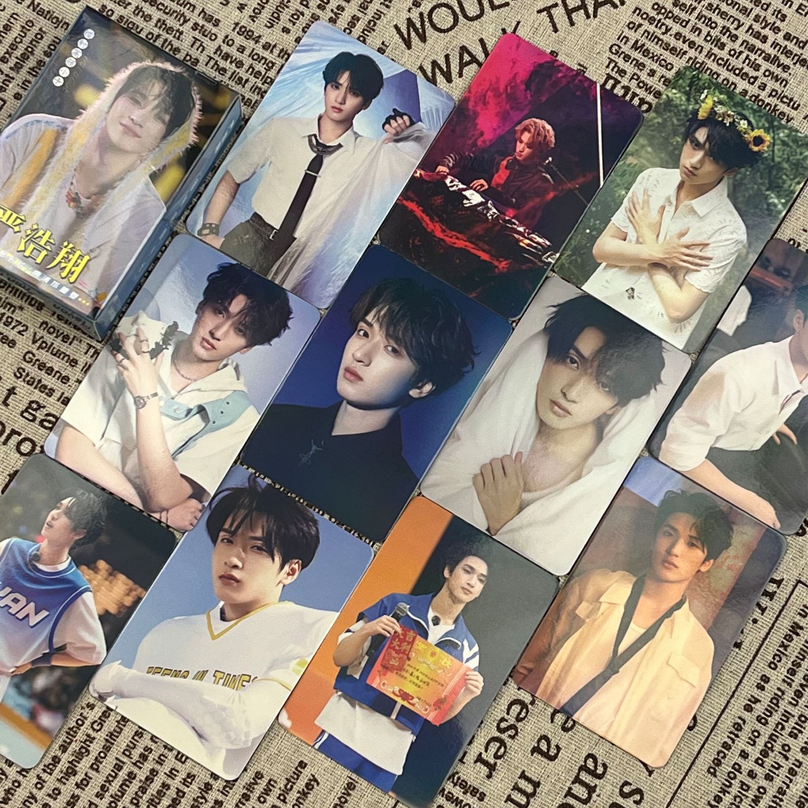 嚴浩翔鐳射小卡55張時代少年團單人寫真周邊新款拍立得高清lomo卡