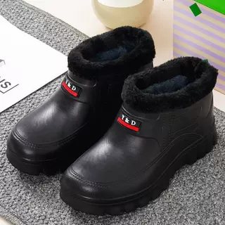 特大码防水棉鞋男女冬季保暖加绒加厚高帮冷库洗车鞋一体雪地靴