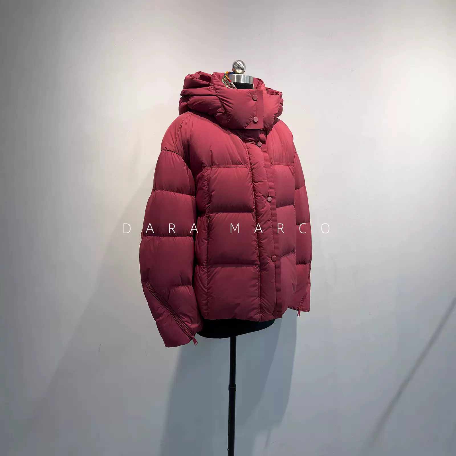 云朵泡芙~高蓬松95白鸭绒连帽羽绒服短款红色面包服加厚外套冬女