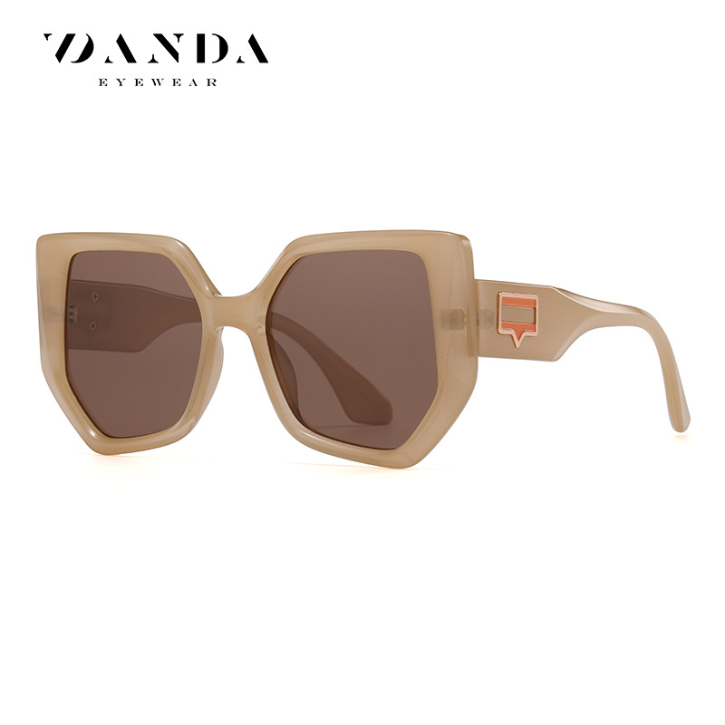 En stock nuevas gafas de sol de moda de las mujeres marca de moda gafas de sol polarizadas a prueba de rayos UV ultra-luz TR7565 gafas de sol al por mayor