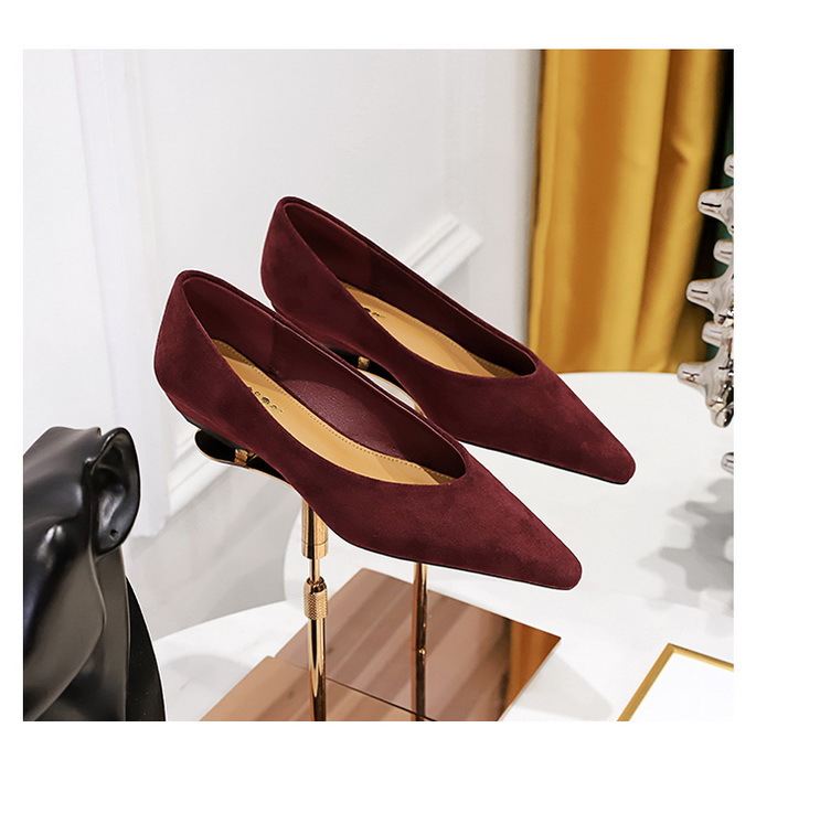 Täglicher einfacher Komfort Wildleder spitzer flacher Mund niedriger Absatz Schrägabsatz Einzelschuhe Damen Einzelschuhe_voghion.com