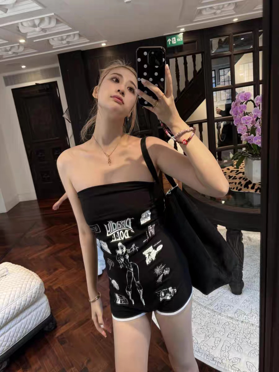 DeadlyDoll ~ estilo de cómic americano estampado en el pecho pantalonos retrógrados delgados pantalones ultra cortos